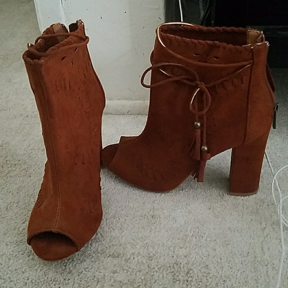 Boot heels